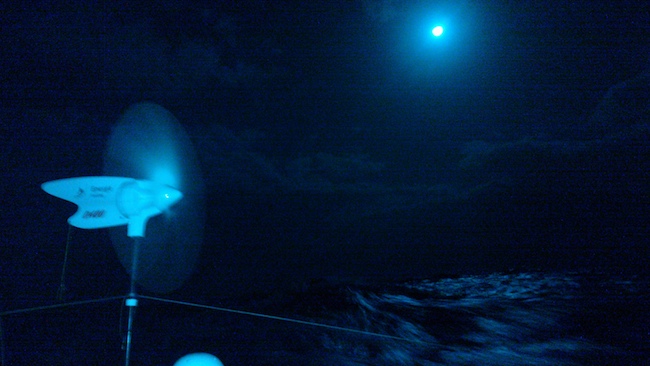 Księżyc nad Atlantykiem. / Fot. T. Siekierko