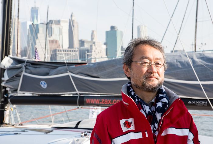 Znany już z The Transat Hiroshi Kitada startuje teraz w drugą stronę. / Fot. Laurent Apollon