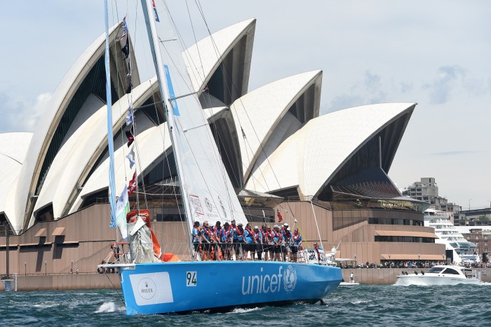 UNICEF przed operą w Sydney. / Fot. AAP dla CLIPPER VENTURES/Paul Miller NO ARCHIVING