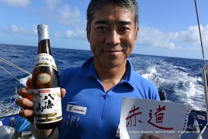 Photo sent from the boat Spirit of Yukoh, on November 20th, 2016 - Photo Kojiro Shiraishi Photo envoyée depuis le bateau Spirit of Yukoh le 20 Novembre 2016 - Photo Kojiro Shiraishi Passage Equateur