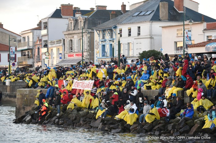Start of the Vendee Globe, in Les Sables d'Olonne, France, on November 6th, 2016 - Photo Olivier Blanchet / DPPI / Vendee Globe Départ du Vendée Globe, aux Sables d'Olonne le 6 Novembre 2016 - Photo Olivier Blanchet / DPPI / Vendee Globe