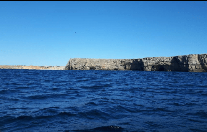 Sagres to rybacka wioska, w której nie ma żadnych wygód. Dlaczego więc stąd startują regaty? Odpowiedź jest prosta - to właśnie tu, w XV wieku, znajdowała się szkoła morska założona przez Henryka Żeglarza.